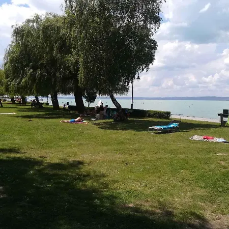 In Siofok/balaton 19933 *